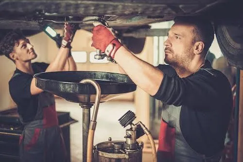 Consistent Oil Changes Can Extend Your Engine’s Lifespan